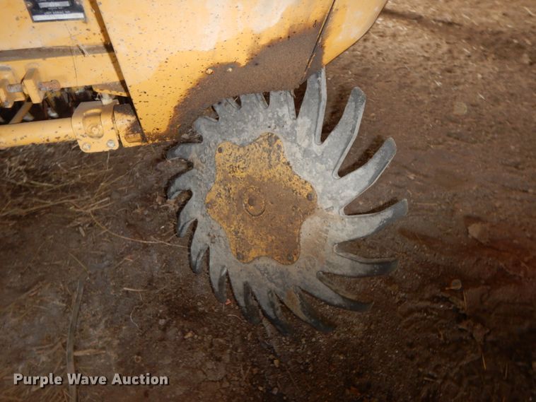 image for item HJ9518 Vermeer 605 Series K  round baler