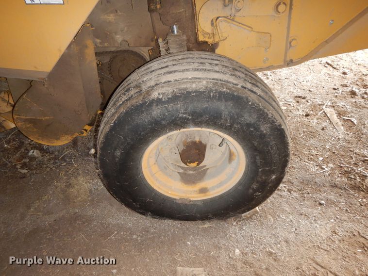 image for item HJ9518 Vermeer 605 Series K  round baler