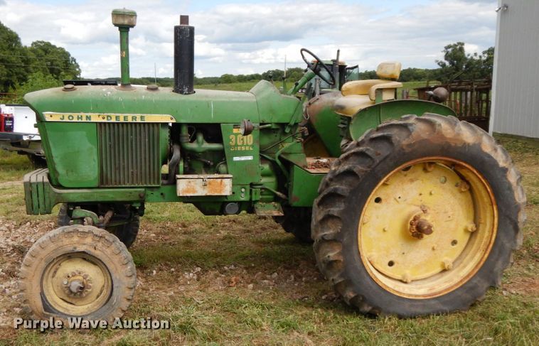 image for item HJ9525 John Deere 3010  tractor