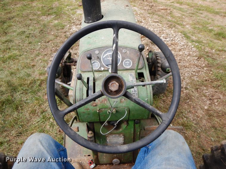 image for item HJ9525 John Deere 3010  tractor