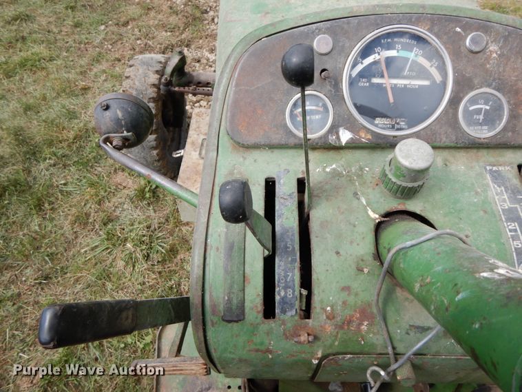 image for item HJ9525 John Deere 3010  tractor