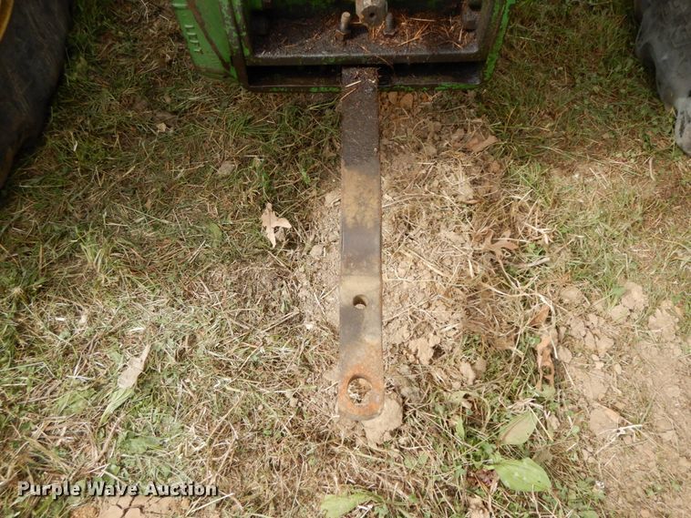 image for item HJ9525 John Deere 3010  tractor