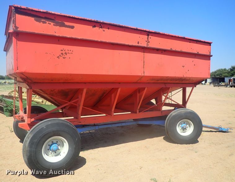 image for item HK9752 Gravity wagon
