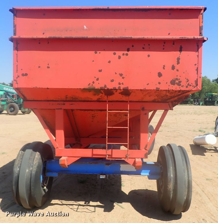 image for item HK9752 Gravity wagon