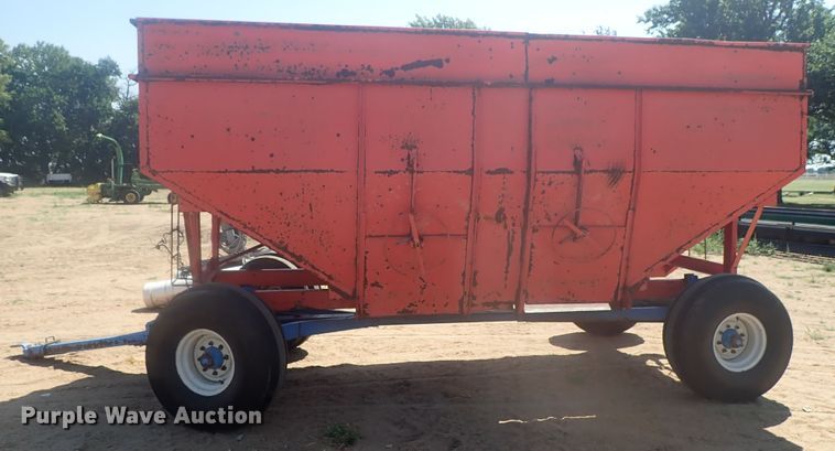 image for item HK9752 Gravity wagon