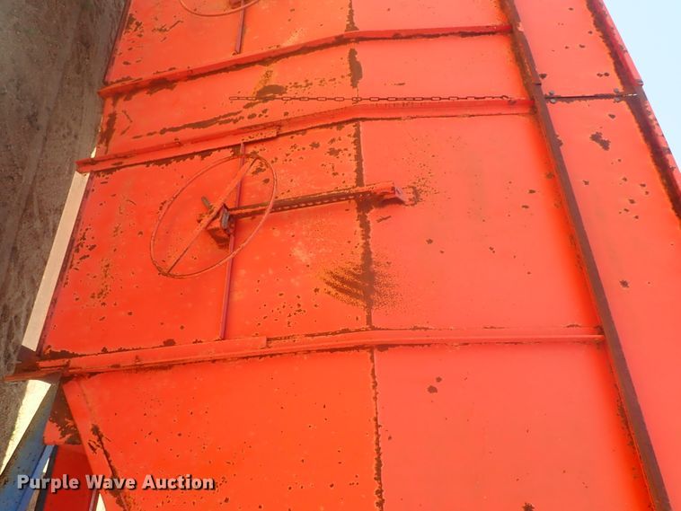 image for item HK9752 Gravity wagon