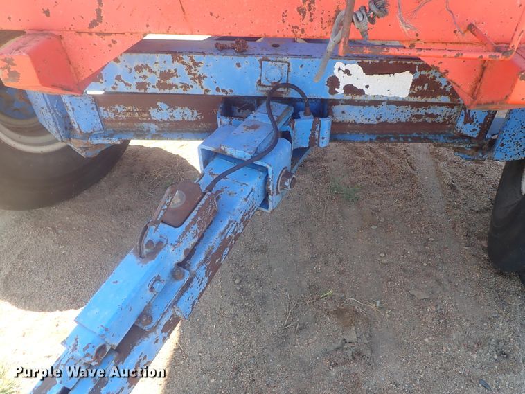 image for item HK9752 Gravity wagon