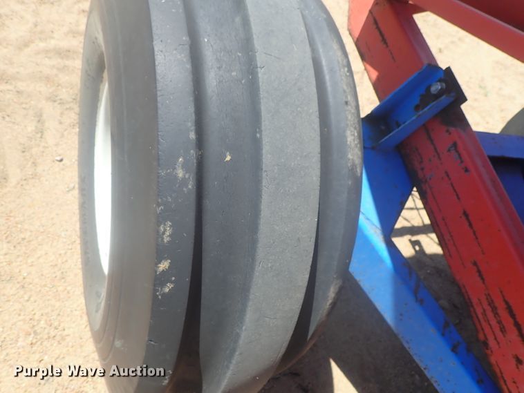 image for item HK9752 Gravity wagon