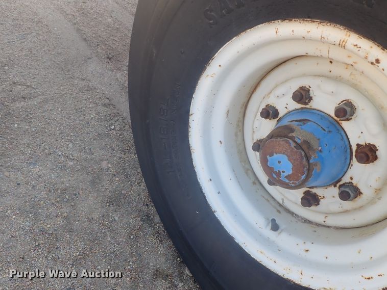 image for item HK9752 Gravity wagon