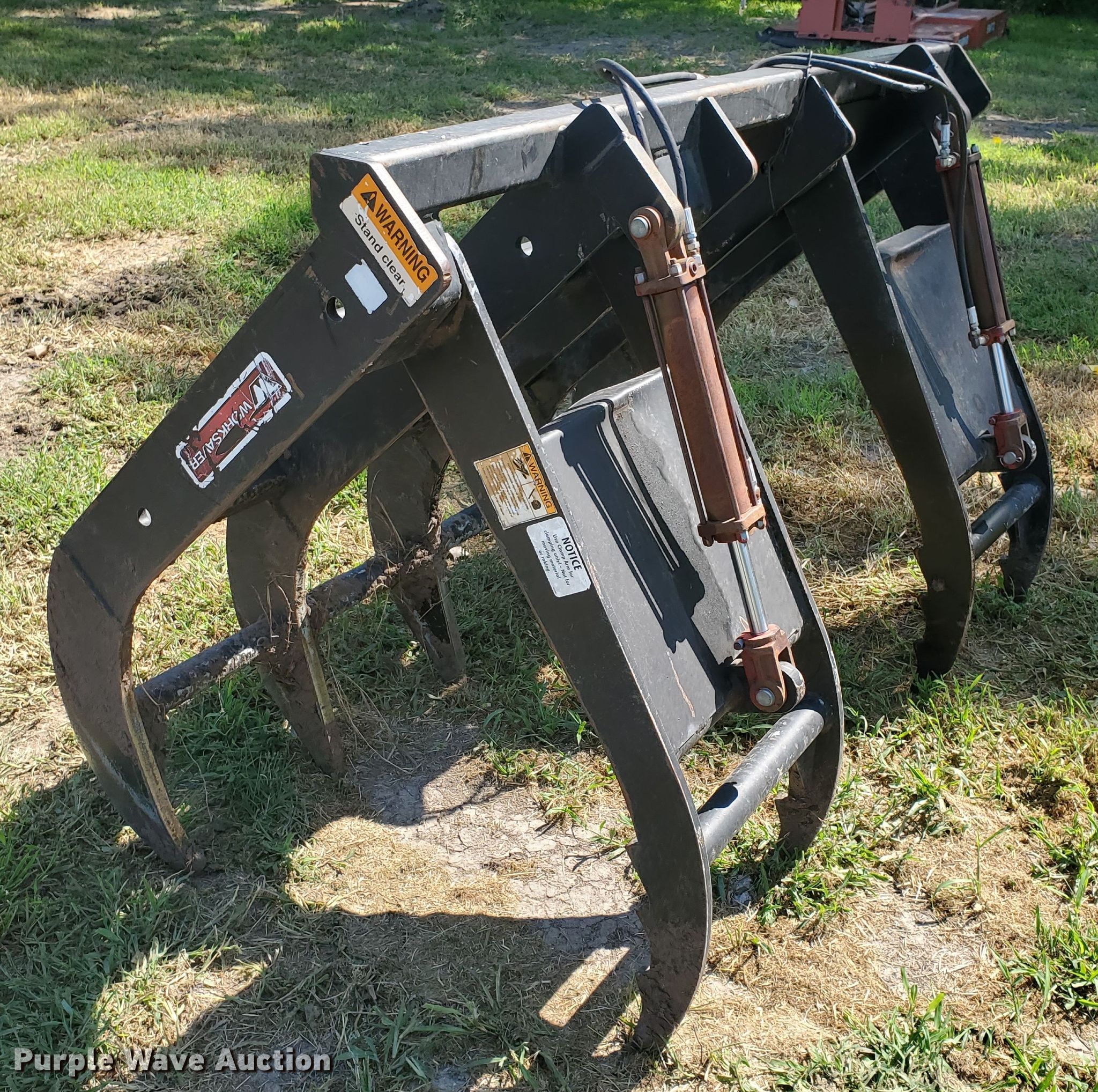 WorkSaver 76"W splittop grapple rack in Plainville, KS Item HK9228 sold Purple Wave