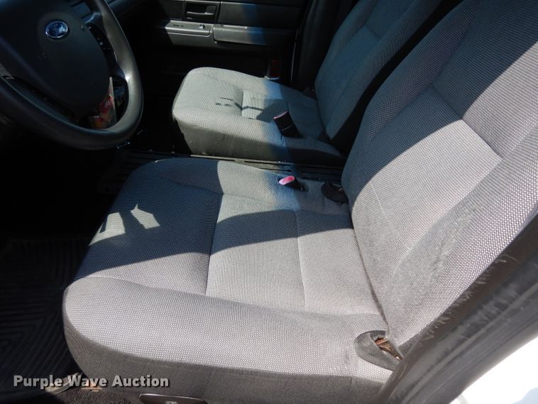 image for item DJ4371 2009 Ford Crown Victoria Police Interceptor