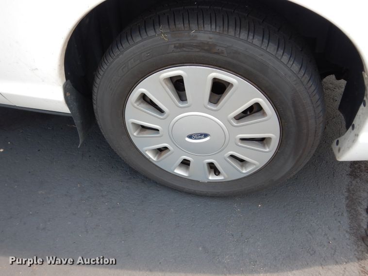 image for item DJ4371 2009 Ford Crown Victoria Police Interceptor