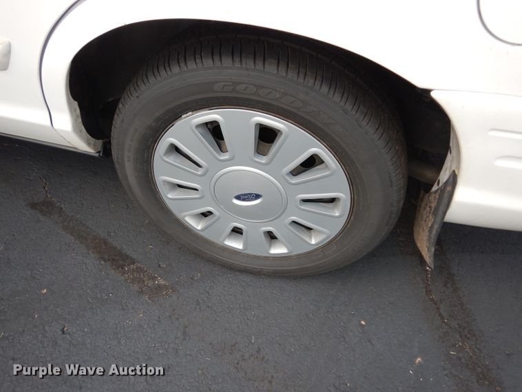 image for item DJ4371 2009 Ford Crown Victoria Police Interceptor