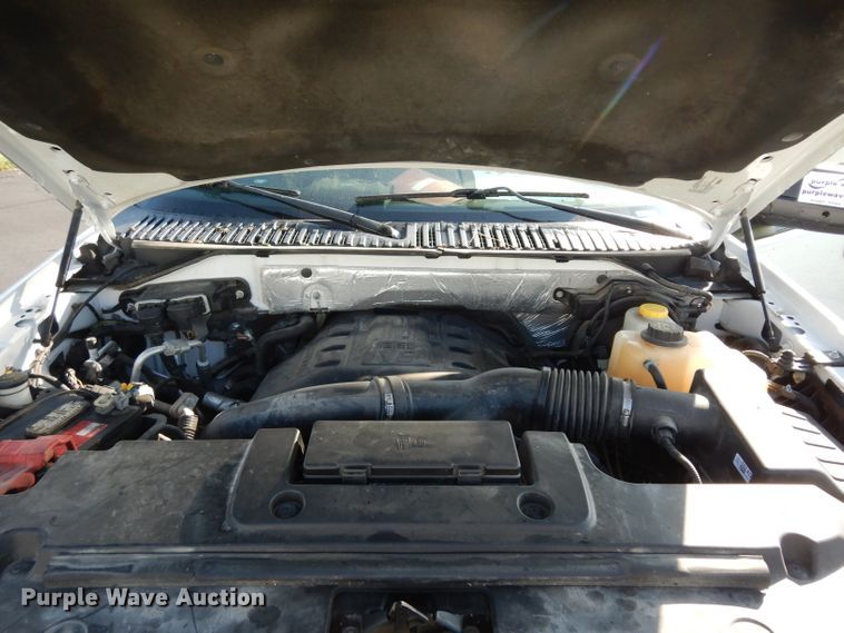 image for item DJ4374 2017 Ford Expedition EL  SUV