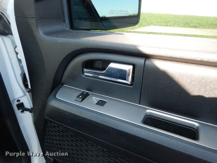 image for item DJ4374 2017 Ford Expedition EL  SUV