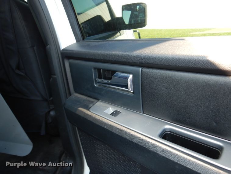 image for item DJ4374 2017 Ford Expedition EL  SUV