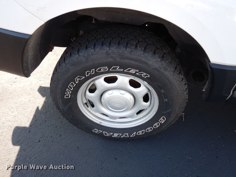 image for item DJ4374 2017 Ford Expedition EL  SUV