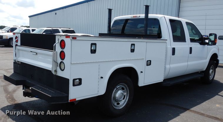 image for item DJ4375 2015 Ford F250 Super Duty XL  Crew Cab utility bed pickup truck