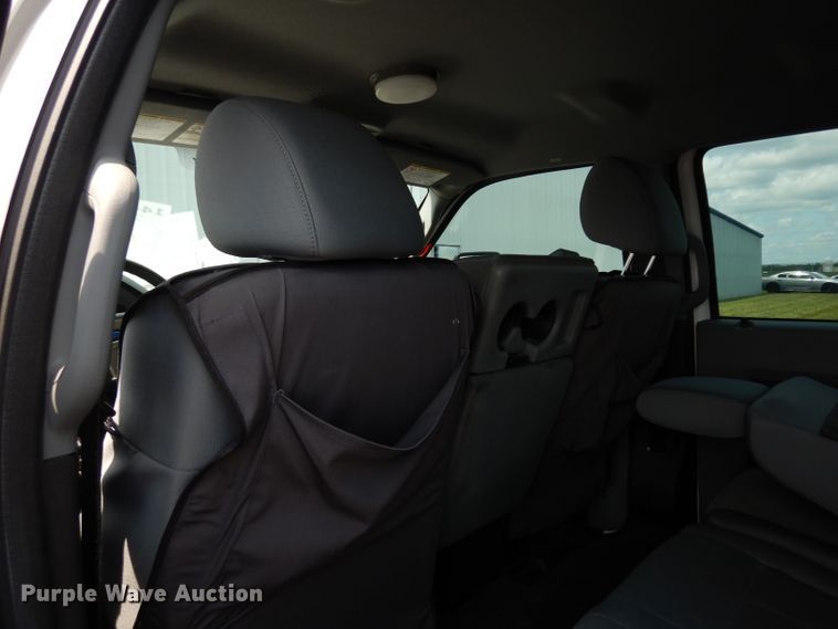 image for item DJ4375 2015 Ford F250 Super Duty XL  Crew Cab utility bed pickup truck