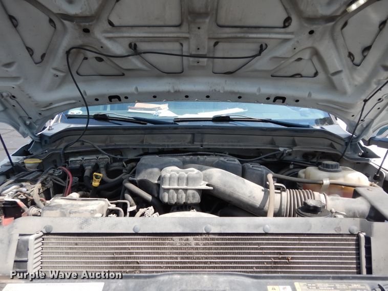 image for item DJ4375 2015 Ford F250 Super Duty XL  Crew Cab utility bed pickup truck