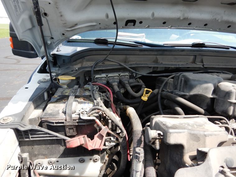 image for item DJ4375 2015 Ford F250 Super Duty XL  Crew Cab utility bed pickup truck