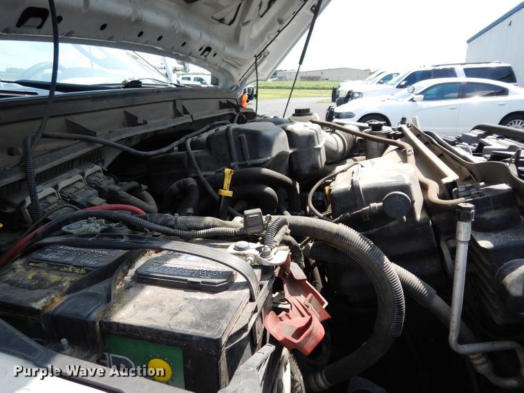 image for item DJ4375 2015 Ford F250 Super Duty XL  Crew Cab utility bed pickup truck