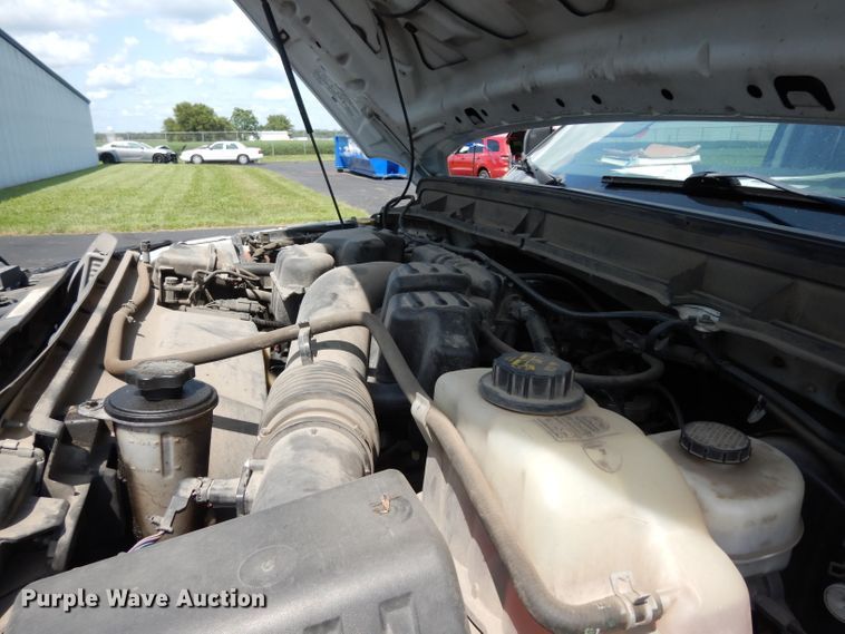 image for item DJ4375 2015 Ford F250 Super Duty XL  Crew Cab utility bed pickup truck