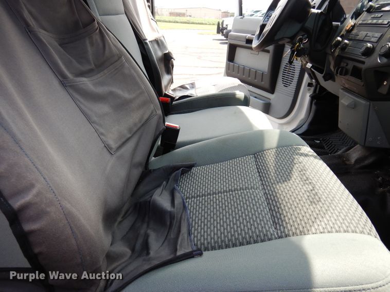 image for item DJ4375 2015 Ford F250 Super Duty XL  Crew Cab utility bed pickup truck