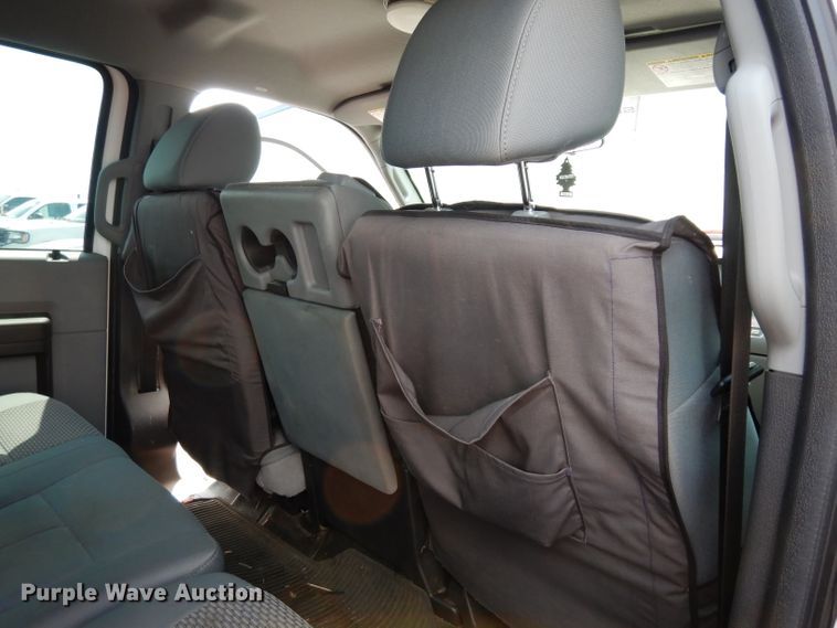 image for item DJ4375 2015 Ford F250 Super Duty XL  Crew Cab utility bed pickup truck