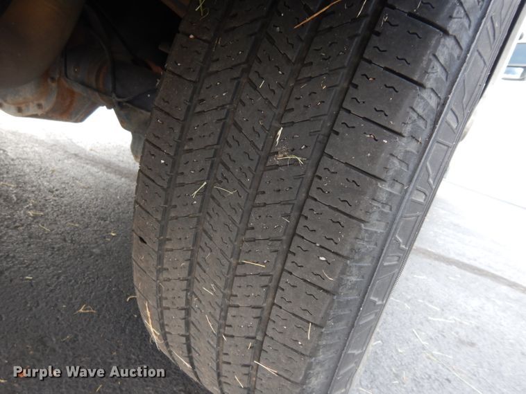 image for item DJ4375 2015 Ford F250 Super Duty XL  Crew Cab utility bed pickup truck