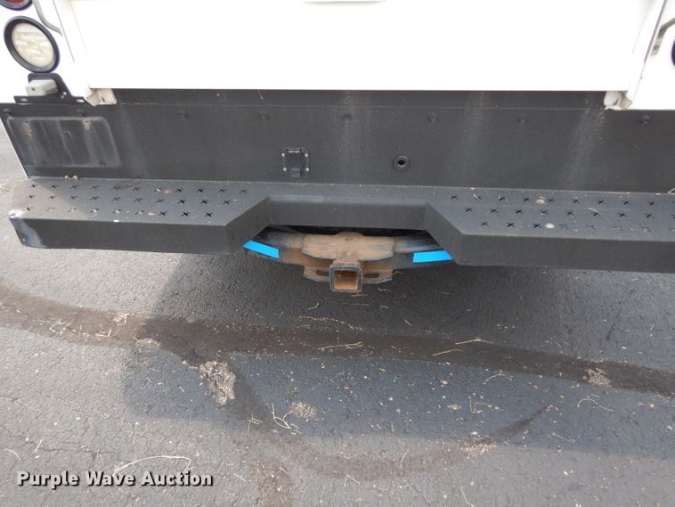 image for item DJ4375 2015 Ford F250 Super Duty XL  Crew Cab utility bed pickup truck