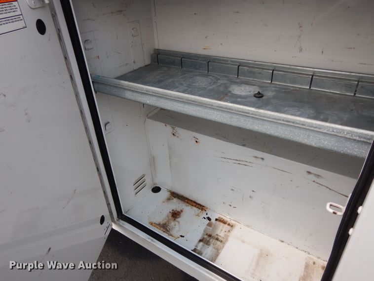 image for item DJ4375 2015 Ford F250 Super Duty XL  Crew Cab utility bed pickup truck