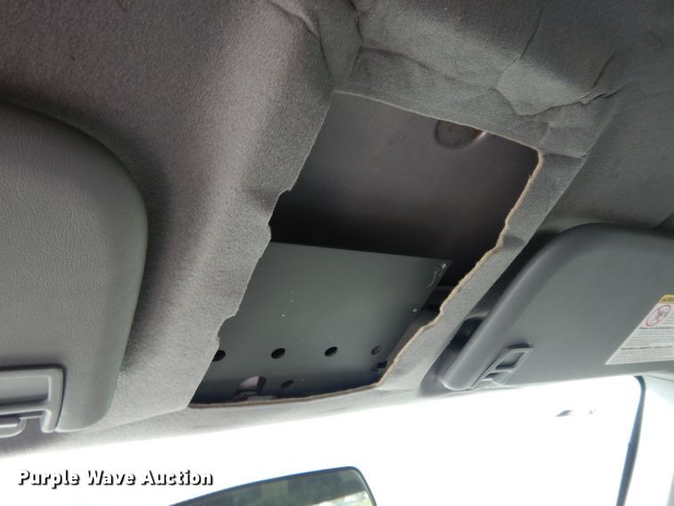 image for item DJ4376 2015 Ford F250 Super Duty XL  Crew Cab utility bed pickup truck