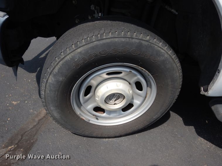 image for item DJ4376 2015 Ford F250 Super Duty XL  Crew Cab utility bed pickup truck