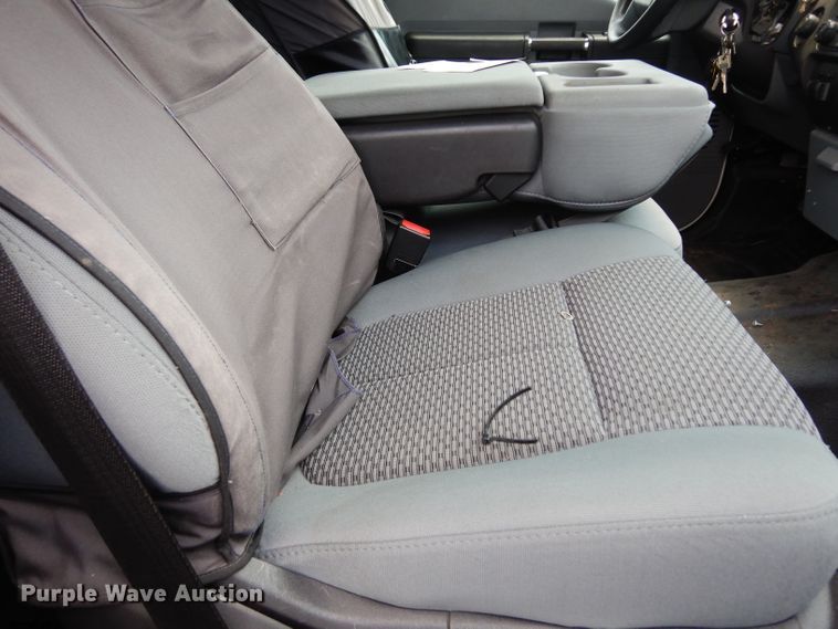 image for item DJ4376 2015 Ford F250 Super Duty XL  Crew Cab utility bed pickup truck