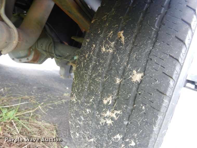 image for item DJ4376 2015 Ford F250 Super Duty XL  Crew Cab utility bed pickup truck