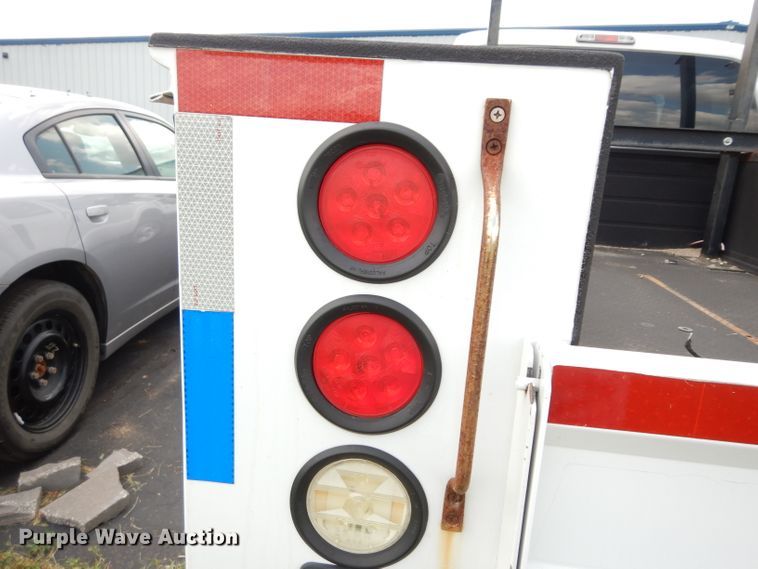 image for item DJ4376 2015 Ford F250 Super Duty XL  Crew Cab utility bed pickup truck