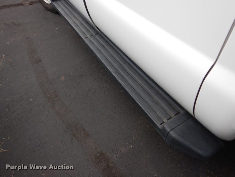 image for item DJ4376 2015 Ford F250 Super Duty XL  Crew Cab utility bed pickup truck