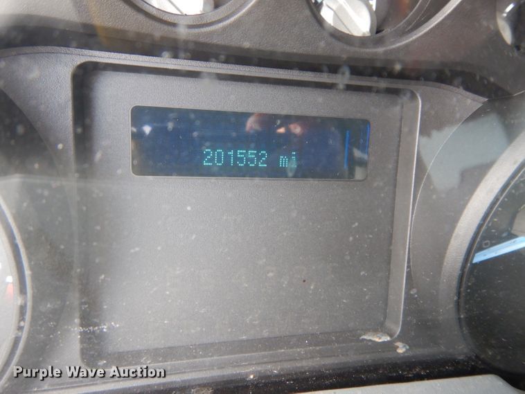 image for item DJ4376 2015 Ford F250 Super Duty XL  Crew Cab utility bed pickup truck