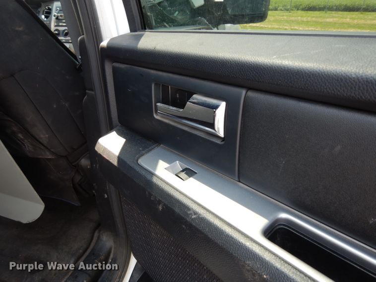 image for item DJ4379 2017 Ford Expedition EL  SUV