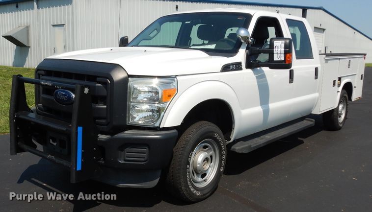 image for item DJ4381 2014 Ford F250 Super Duty XL  Crew Cab utility bed pickup truck