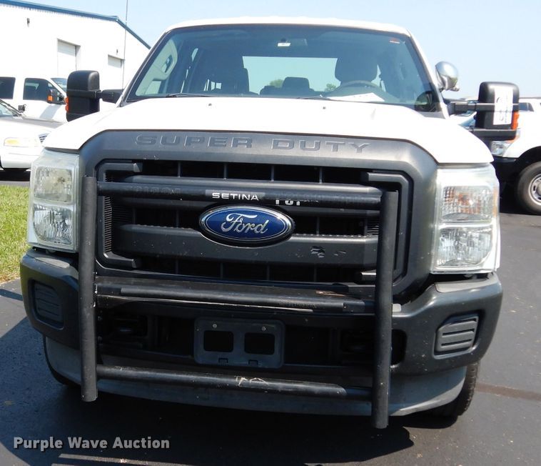 image for item DJ4381 2014 Ford F250 Super Duty XL  Crew Cab utility bed pickup truck