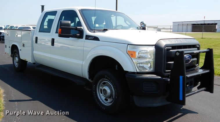 image for item DJ4381 2014 Ford F250 Super Duty XL  Crew Cab utility bed pickup truck