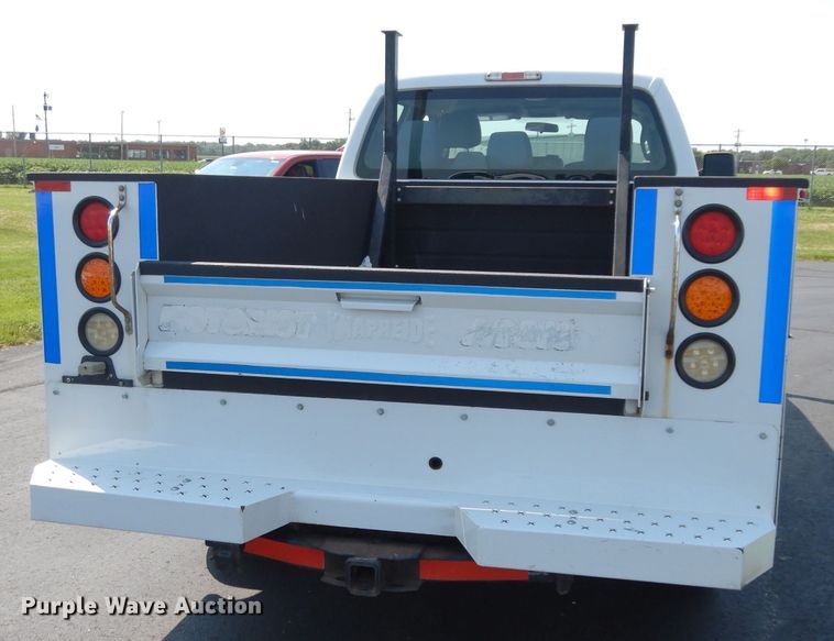 image for item DJ4381 2014 Ford F250 Super Duty XL  Crew Cab utility bed pickup truck