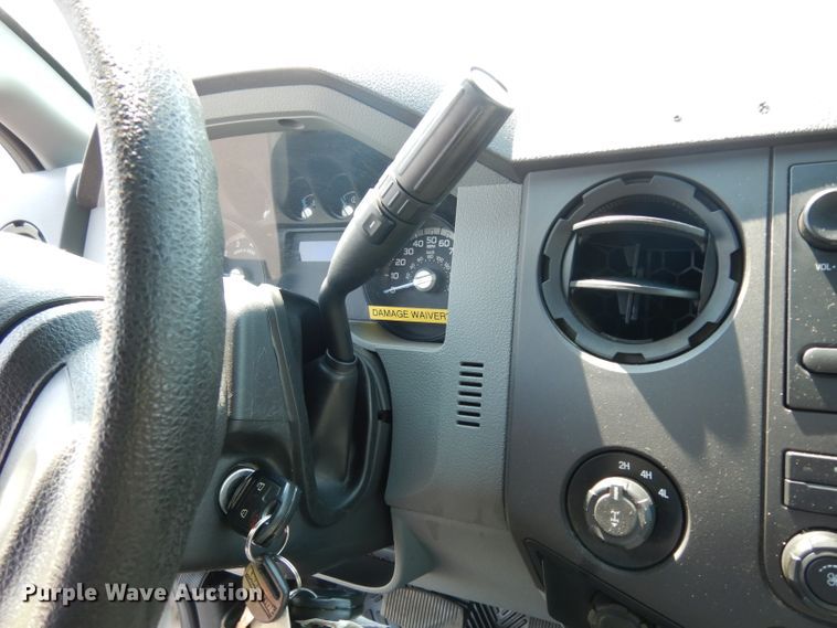 image for item DJ4381 2014 Ford F250 Super Duty XL  Crew Cab utility bed pickup truck