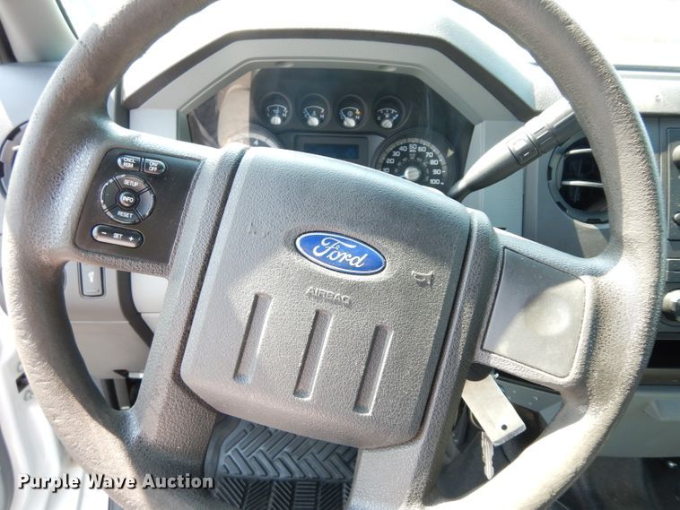 image for item DJ4381 2014 Ford F250 Super Duty XL  Crew Cab utility bed pickup truck