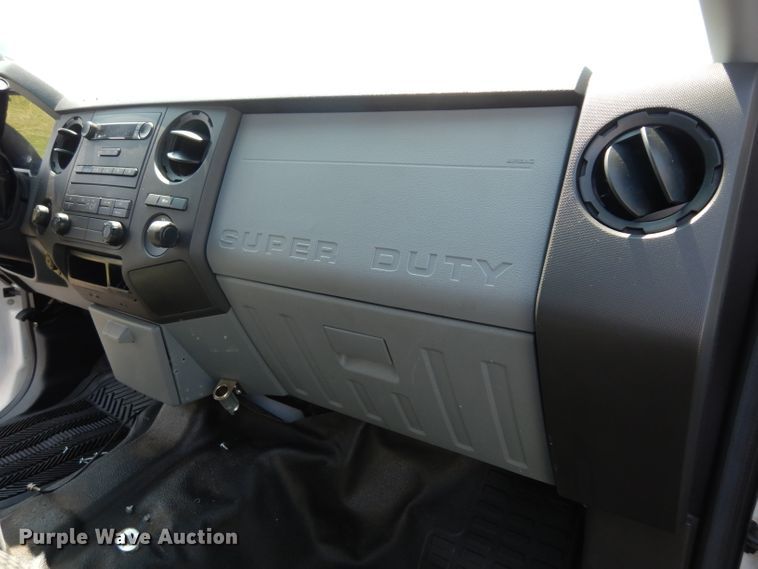 image for item DJ4381 2014 Ford F250 Super Duty XL  Crew Cab utility bed pickup truck