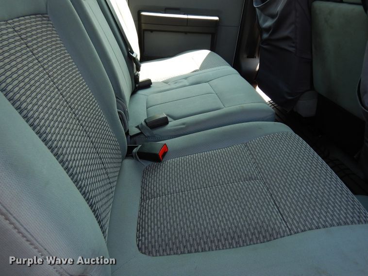 image for item DJ4381 2014 Ford F250 Super Duty XL  Crew Cab utility bed pickup truck