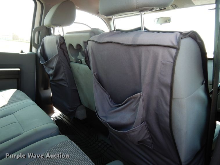 image for item DJ4381 2014 Ford F250 Super Duty XL  Crew Cab utility bed pickup truck