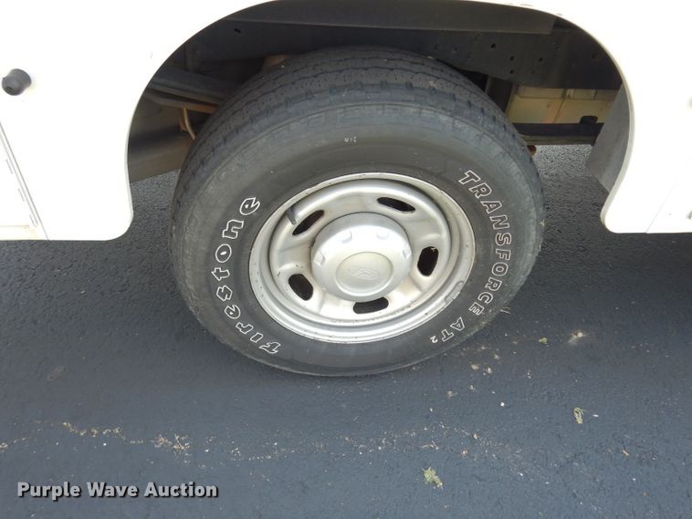 image for item DJ4381 2014 Ford F250 Super Duty XL  Crew Cab utility bed pickup truck